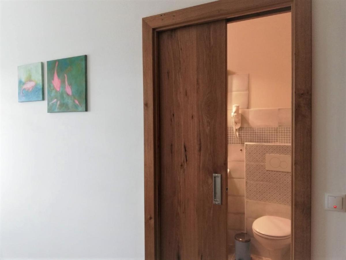 فندق Haus Monti Maria Lanzendorf المظهر الخارجي الصورة