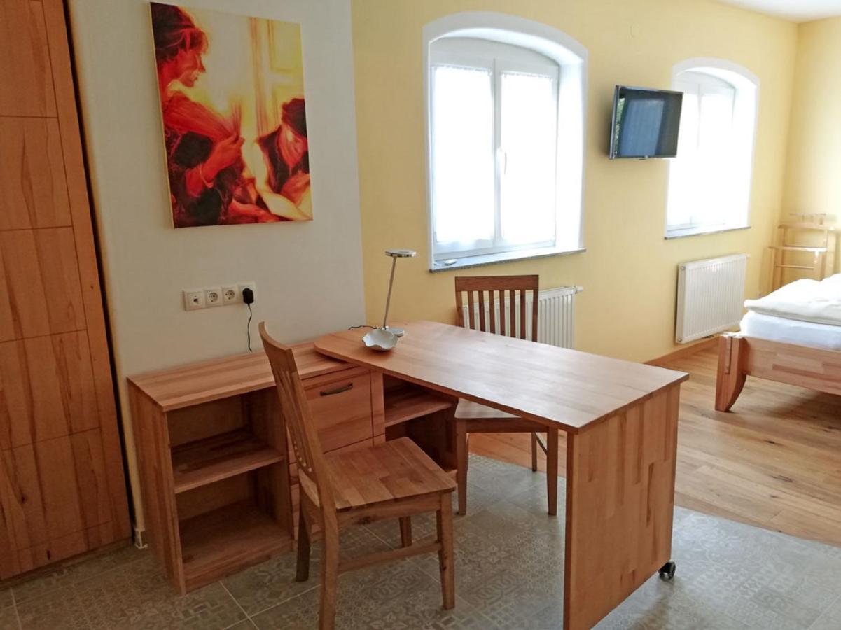 فندق Haus Monti Maria Lanzendorf المظهر الخارجي الصورة