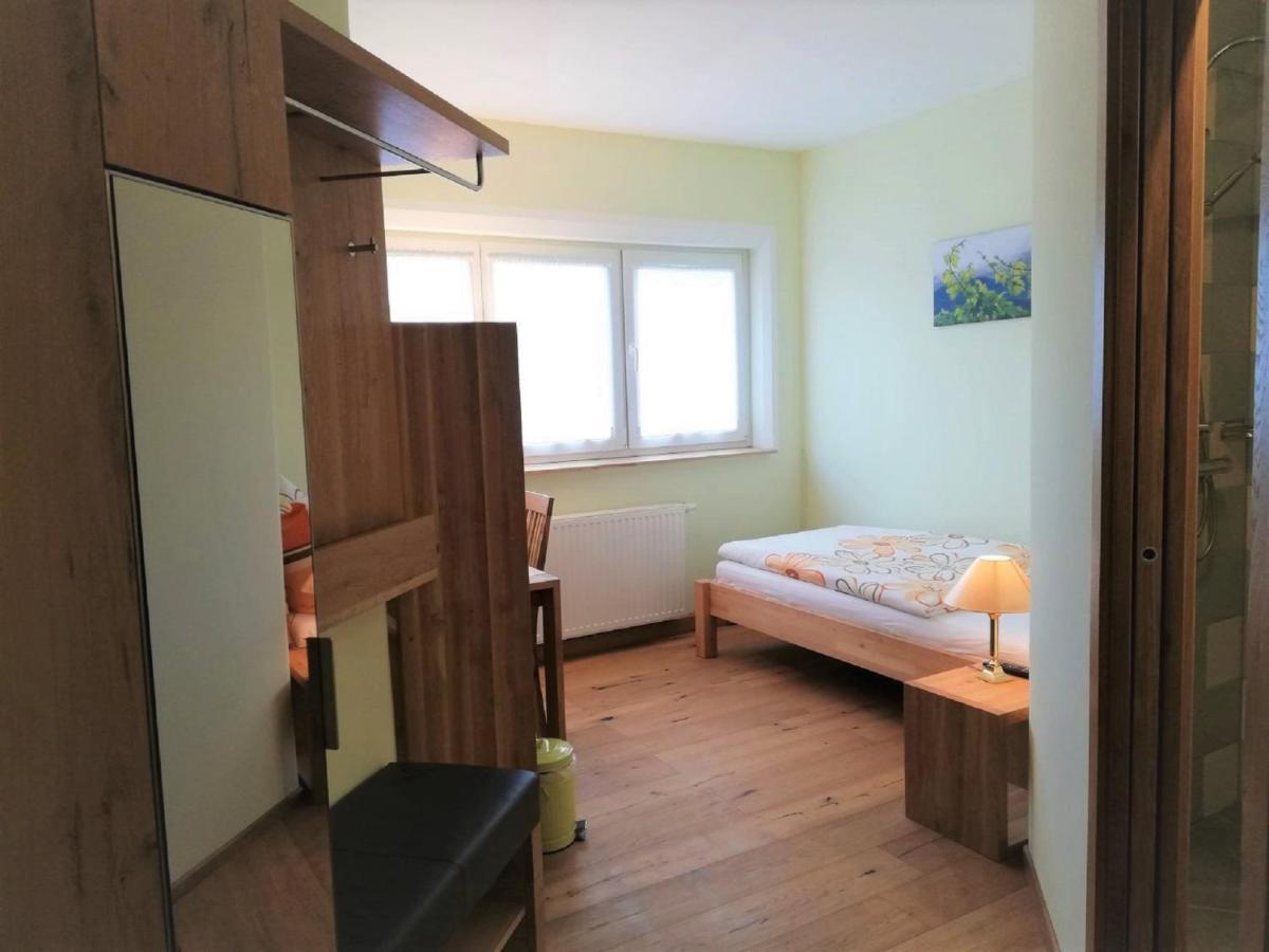 فندق Haus Monti Maria Lanzendorf المظهر الخارجي الصورة